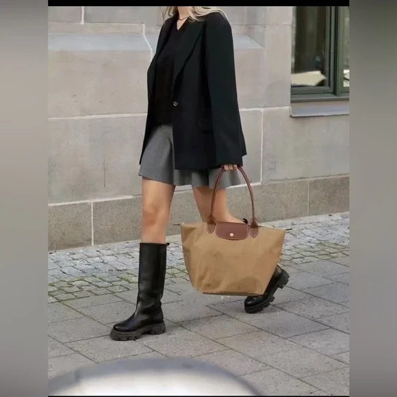 LONGCHAMP Le Pliage large Shoulder Tote bag Desert Beige Tan color - Picture 2 of 8